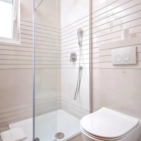 Nivia Apartman *